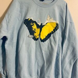 Maroon 5 fans!!!!  Latest tour Sweatshirt with “Love is Like” graphics. XL.